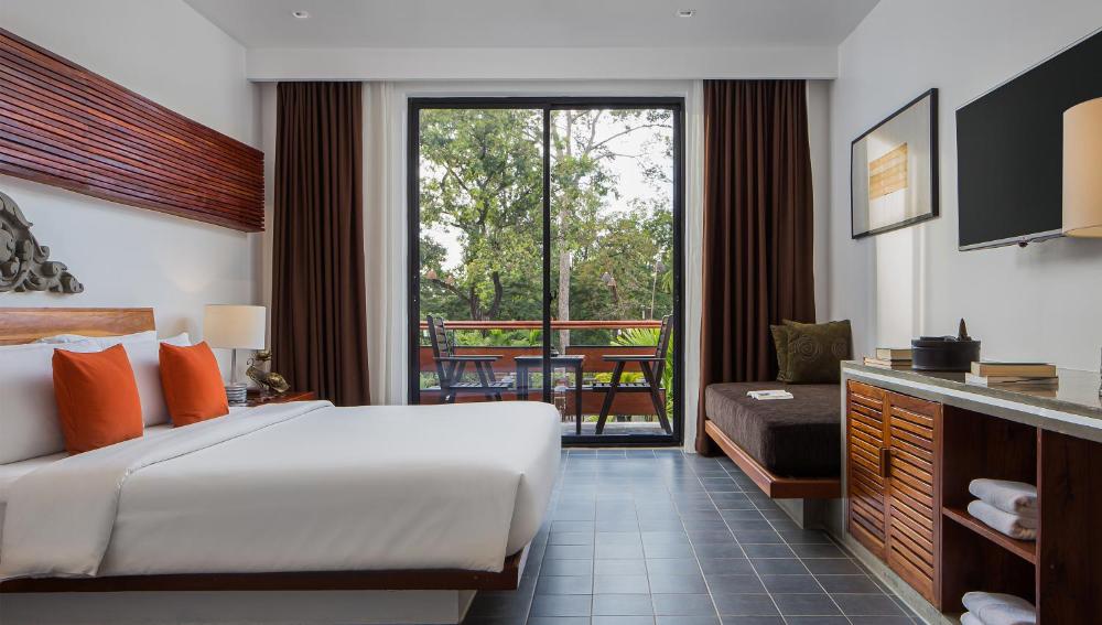 Lynnaya Urban River Resort