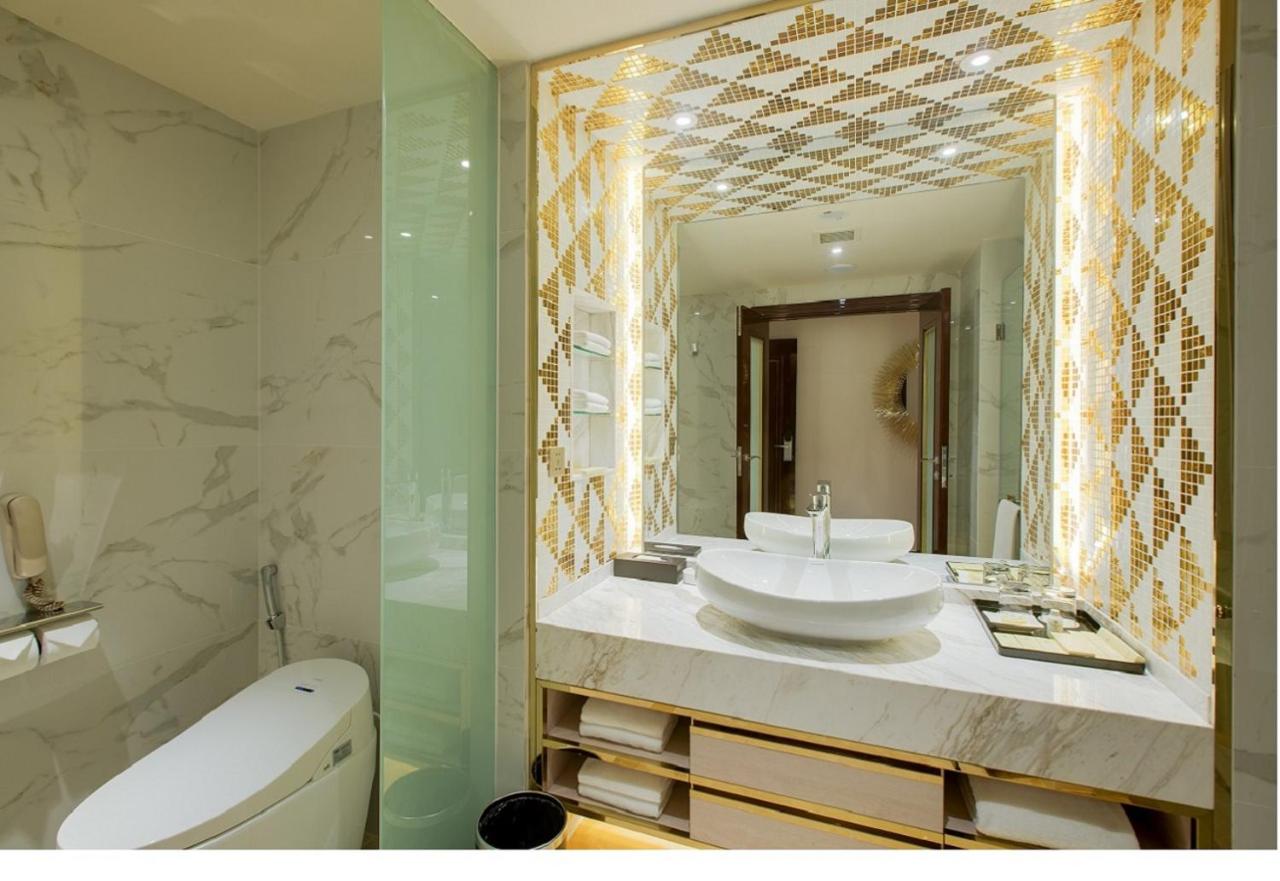 NagaWorld Hotel & Entertainment Complex